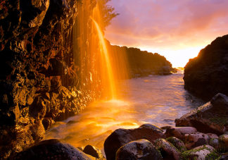 Queen's Bath Waterfall Sunset 10