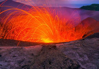 Yasur Volcano Eruption 18